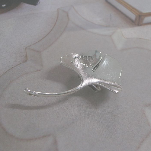 帯留め 帯留 銀杏 いちょう イチョウ 秋 アンティークシルバー