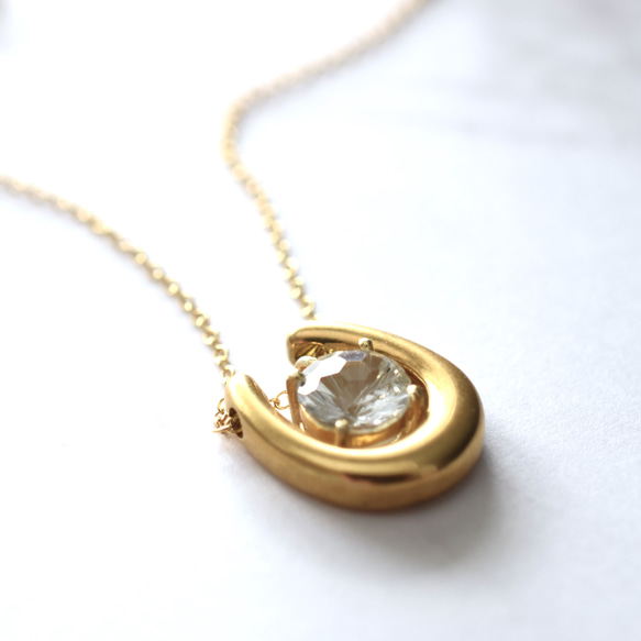 2026午年【限定数のみ】宝石質　ホワイトトパーズ　コンケーブカット　馬蹄チャーム　14KGFネックレス40㎝ 7枚目の画像