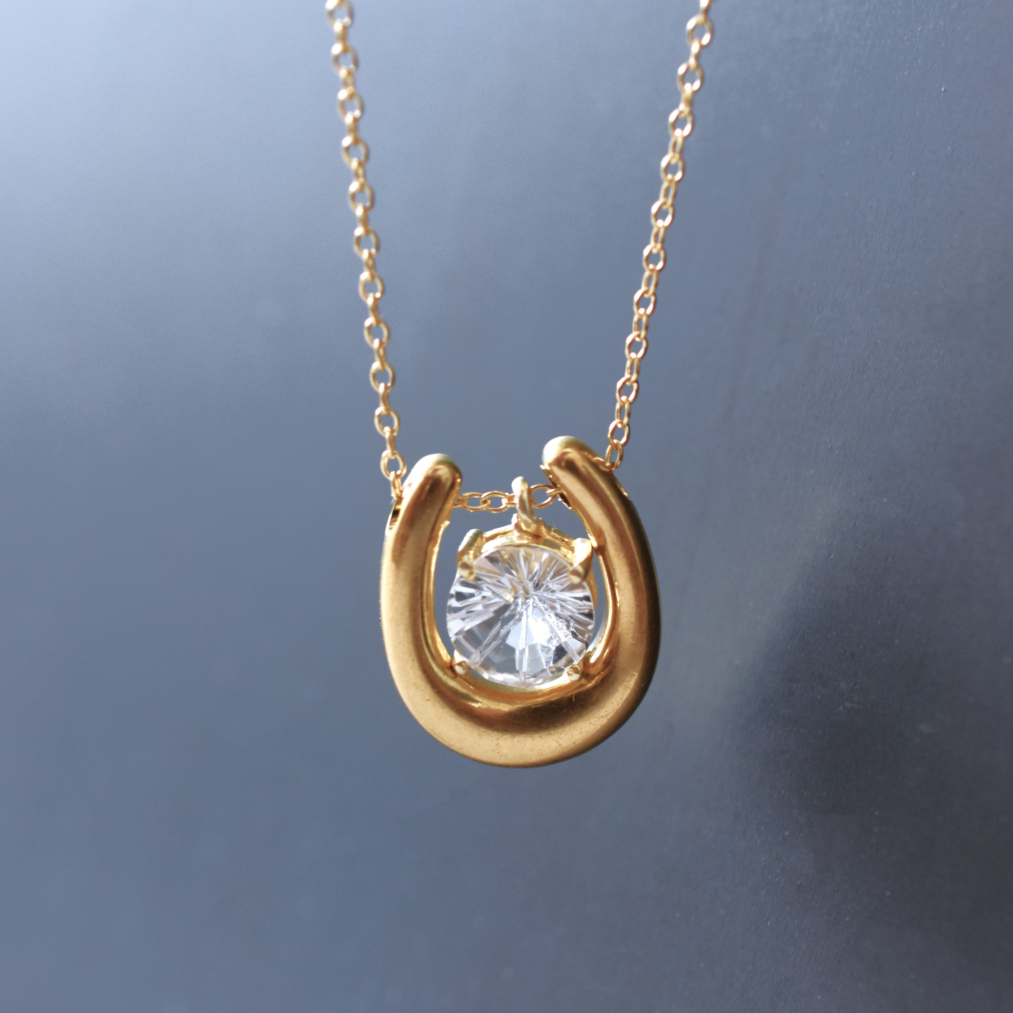 2026午年【限定数のみ】宝石質　ホワイトトパーズ　コンケーブカット　馬蹄チャーム　14KGFネックレス40㎝