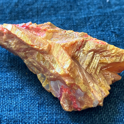 Orpiment オーピメント 石黄/雄黄原石　標本ケース付き 6枚目の画像