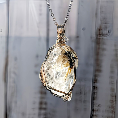 高品質 太陽放射ルチル ネックレス 放射 ギラギラします ルチル