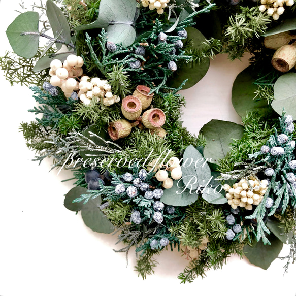 ずっと綺麗22センチクリスマスリース＊プリザーブドフラワー