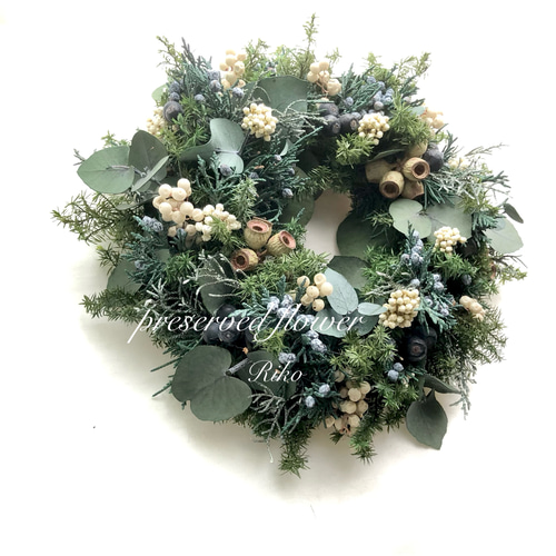 ずっと綺麗22センチクリスマスリース＊プリザーブドフラワー