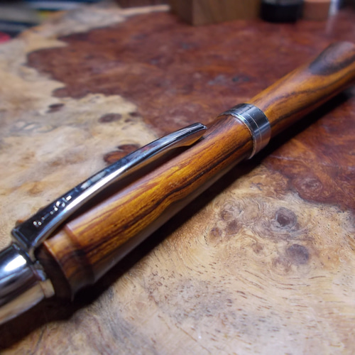 多機能ペン2+1 0.7ボール黒赤+0.5㎜シャープ 砂漠鉄木(デザート