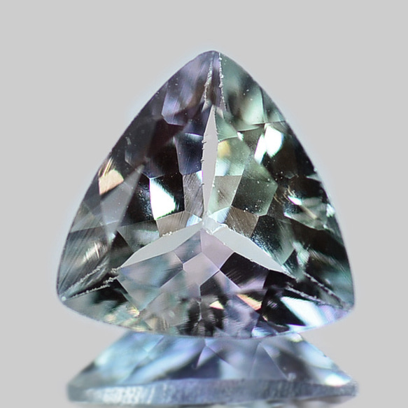 鑑別書付き 非加熱タンザナイト 0.823ct ルース トリリアント バイ 