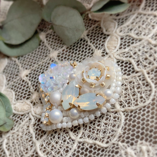 オートクチュール刺繍　キャンドルブローチ オートクチュール刺繍のブローチ ゴールドカラー（受注生産