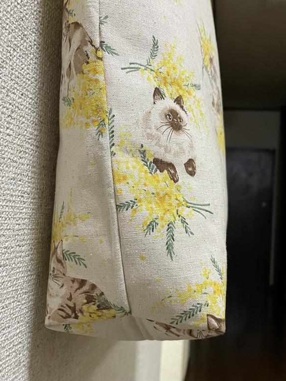 ☆トートバッグ☆     ネコとミモザ花柄 3枚目の画像