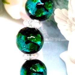 春の感謝SALE❤◆琉球蓄光ホタルガラス グリーン/グリーンアゲート（めのう）天然石ブレスレット 4枚目の画像