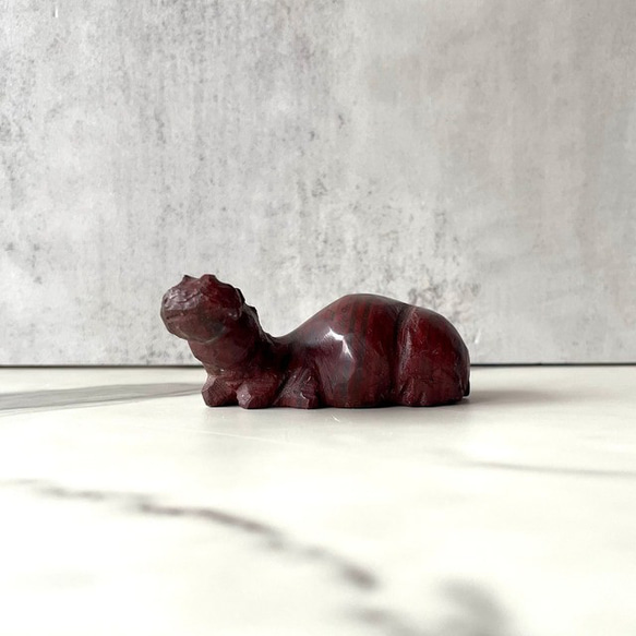 ジンバブエ産【レッドジャスパー】カバ／hippo（141.7g）鉱物 天然石 置物 インテリア 赤碧 17枚目の画像