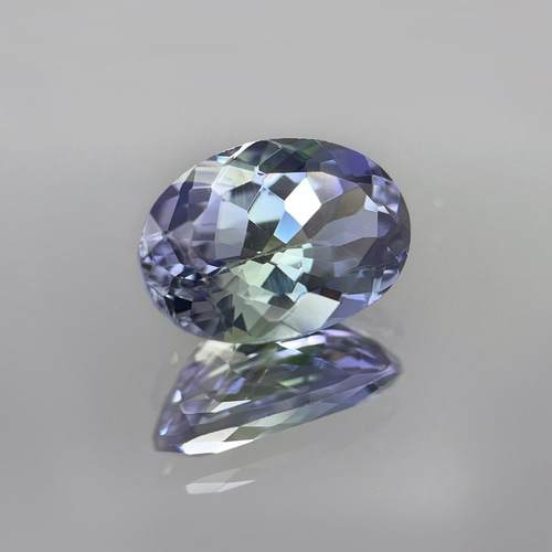 鑑別書付き 非加熱タンザナイト 2.186ct ルース オーバル バイカラー 