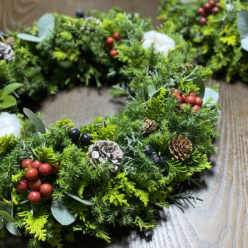 フレッシュクリスマス2025（直径約30cm）フレッシュコニファーの