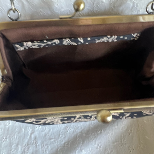 リバティ長財布も大きめスマホも入るがま口ショルダーバッグ マロリー