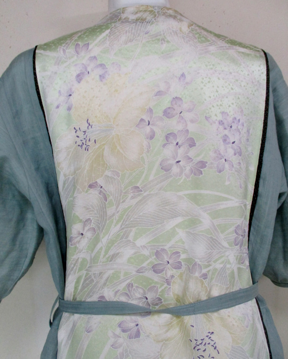 ７４４５　花柄の着物で作ったプルオーバー　#送料無料 5枚目の画像