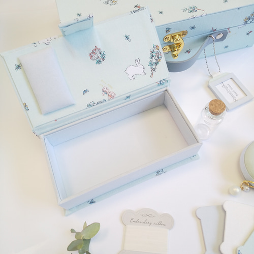 再販 トランク型お裁縫箱とカルトナージュのお裁縫道具のセット（Bunny