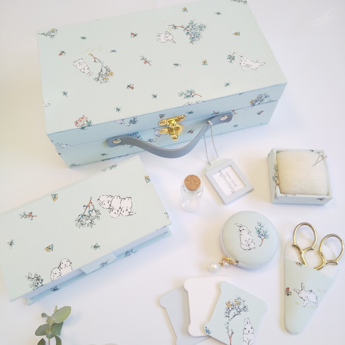 再販 トランク型お裁縫箱とカルトナージュのお裁縫道具のセット（Bunny