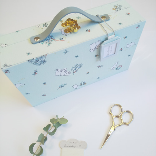 小さなグーグリちゃんとキューピンのお裁縫箱 小さなグーグリちゃんとキューピンのお裁縫箱