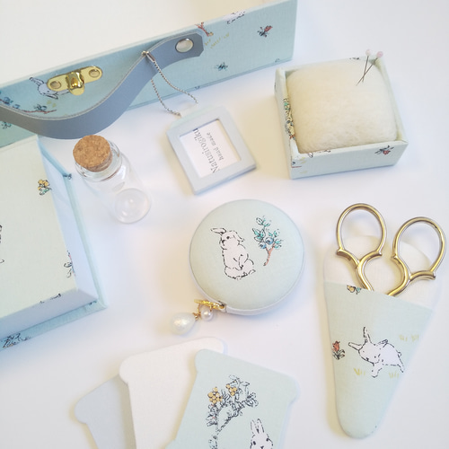 再販 トランク型お裁縫箱とカルトナージュのお裁縫道具のセット（Bunny