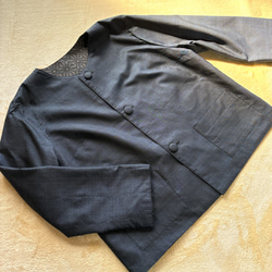 大島紬のノーカラージャケット　リバーシブル　麻の葉×亀甲　着物リメイク 8枚目の画像