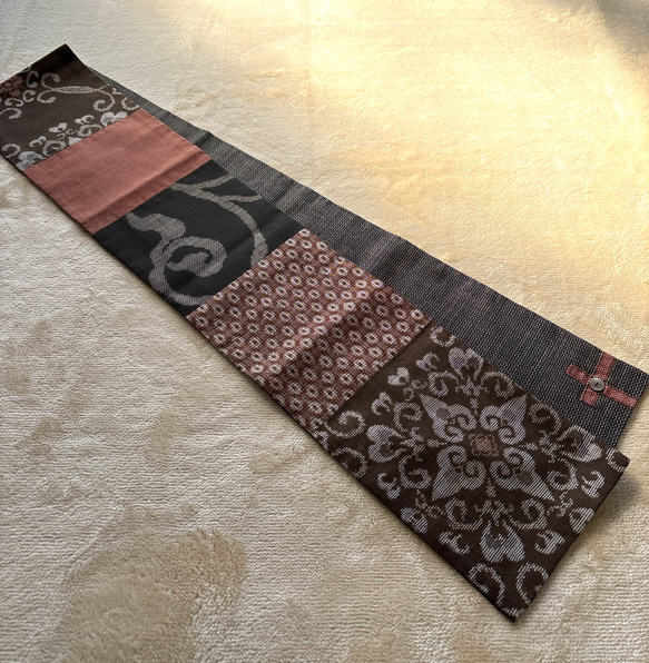 アンティーク大島紬のパッチワークストール　リバーシブル　着物リメイク 3枚目の画像