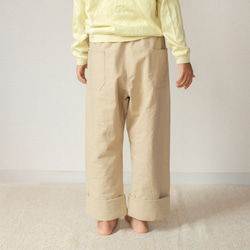 長く着れる子供服／コーデュロイのゆったりストレートパンツ（120cm〜140cmくらい）／コットンリネン 8枚目の画像