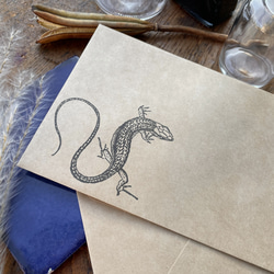 カナヘビの封筒-クラフト- 2枚目の画像