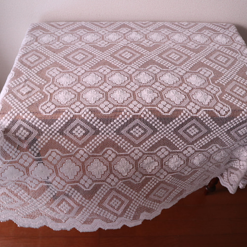 ドイツの手仕事/細やかな手編み タスカニーレース テーブルクロス