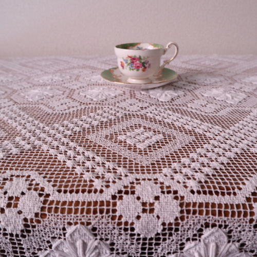 ドイツの手仕事/細やかな手編み タスカニーレース テーブルクロス