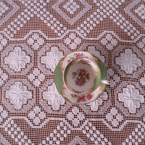 ドイツの手仕事/細やかな手編み タスカニーレース テーブルクロス