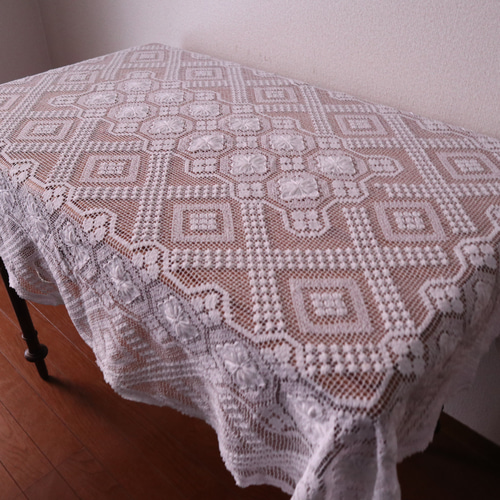 ドイツの手仕事/細やかな手編み タスカニーレース テーブルクロス