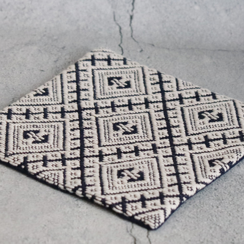 アットゥシ(オヒョウ) ／ 花瓶敷き・マット Kyoto Zabuton Cushion, Cotton, Tsutsuji color (Vivid pink