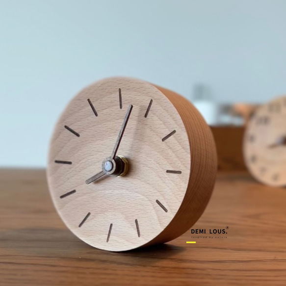 木製 置時計 アナログ 丸い 可愛い 静音ムーブメント 睡眠を邪魔しません 3枚目の画像
