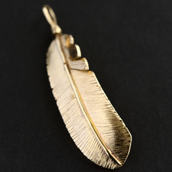 手工雕刻羽毛吊墜黃銅金黃銅 第12張的照片