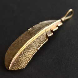 手工雕刻羽毛吊墜黃銅金黃銅 第1張的照片