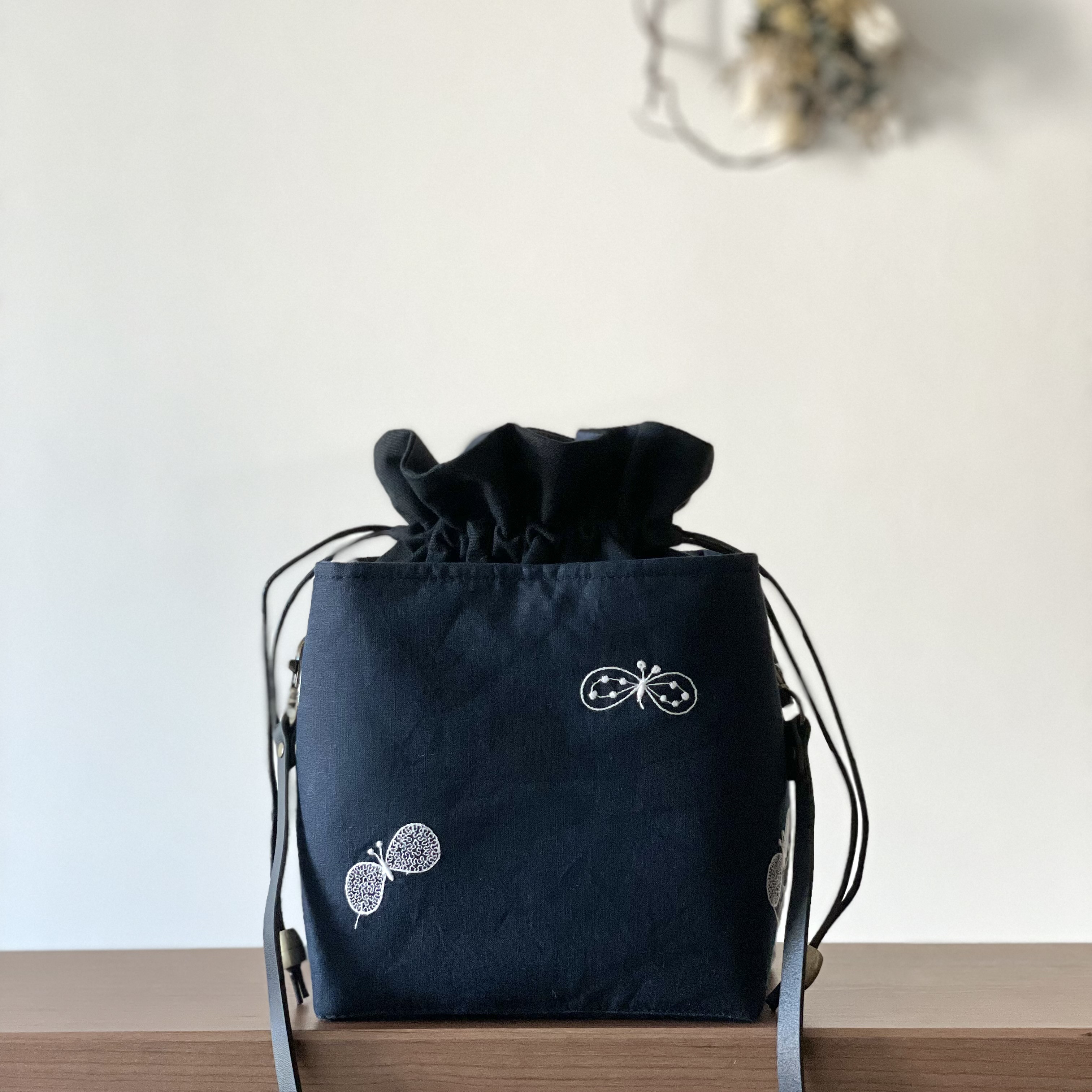 ⚮̈ミナペルホネン mermaid × choucho ネリオバッグ あおり巾着  