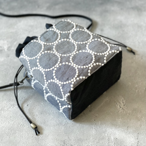 【1575】あおりポケットの巾着バッグ＊ミナペルホネン 69b23879aaf471eeb96f24d9e47689