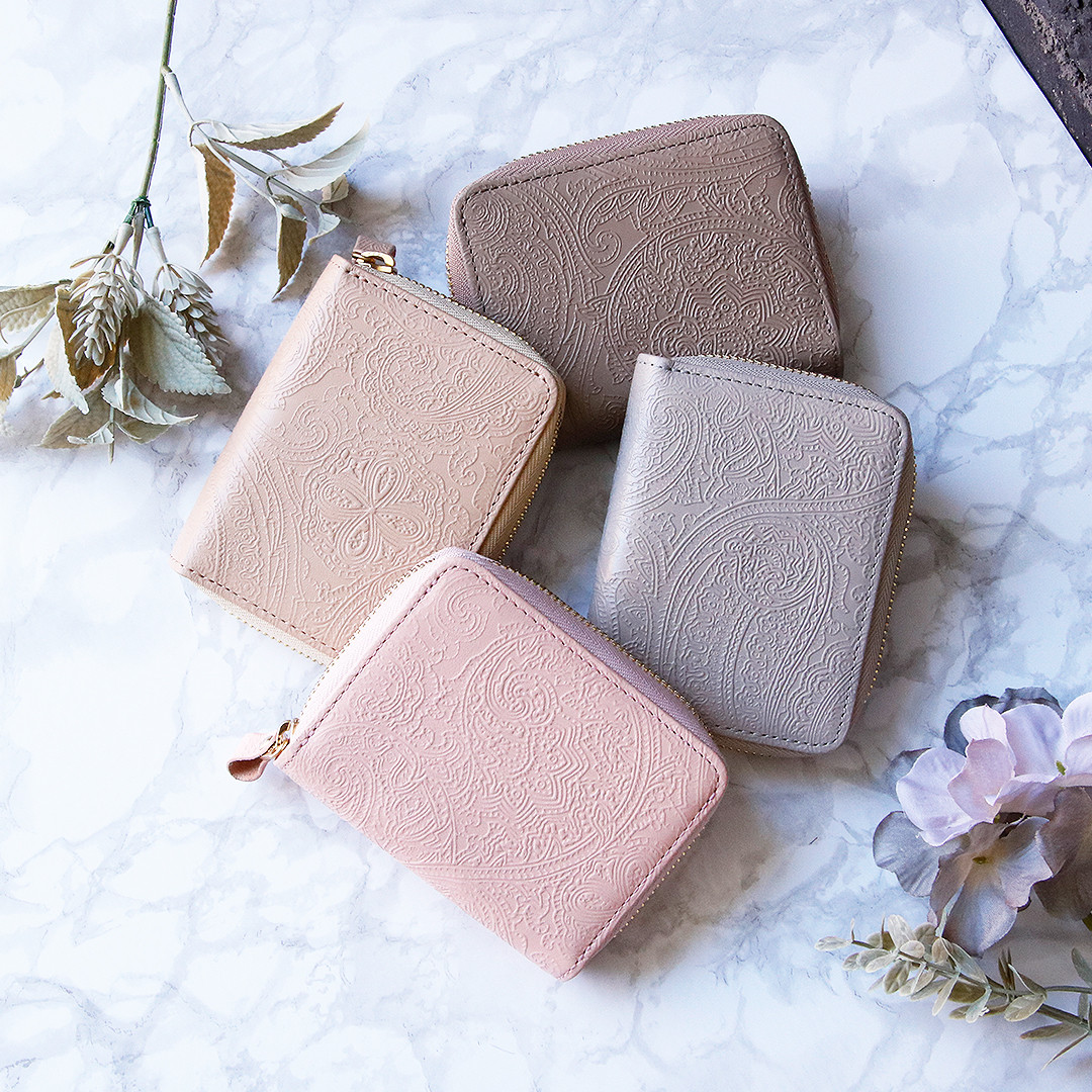 ペイズリー柄【SATTO】小さいのにお札が折れない！ラウンド型最小に挑むミニ財布  4color