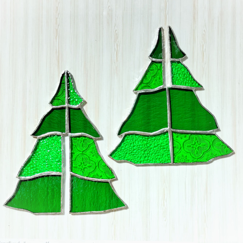 ステンドグラスのクリスマスツリー 3種のガラス・グリーン サン