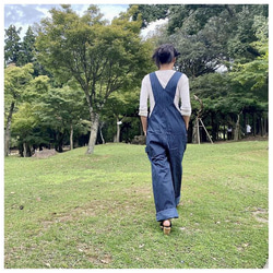 岡山/休閒男女通用高品質條紋牛仔背帶褲，寬鬆設計，採用優質面料製成 ^^ 第9張的照片