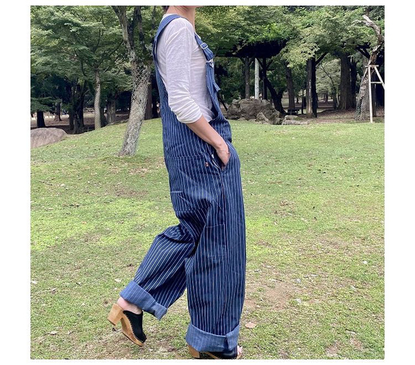 岡山/休閒男女通用高品質條紋牛仔背帶褲，寬鬆設計，採用優質面料製成 ^^ 第1張的照片