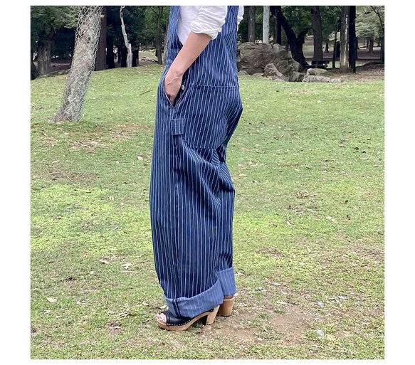 岡山/休閒男女通用高品質條紋牛仔背帶褲，寬鬆設計，採用優質面料製成 ^^ 第7張的照片