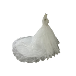 豪華！ ウェディングドレス キラキラ光る刺繍 ラウンドネック チュールスカート くるみボタン 花嫁 2枚目の画像