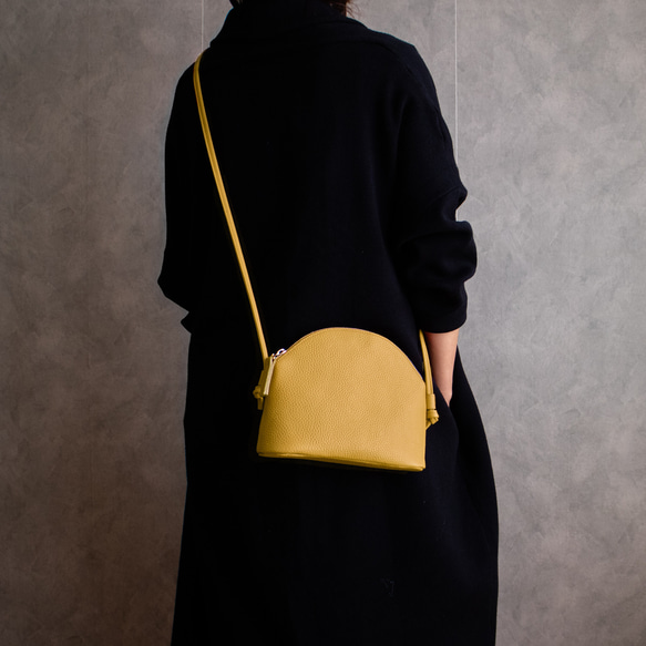 高品質真皮手拿包，簡約迷你包，小巧精緻，優雅大方，適合成人使用 [芥末黃] 第2張的照片