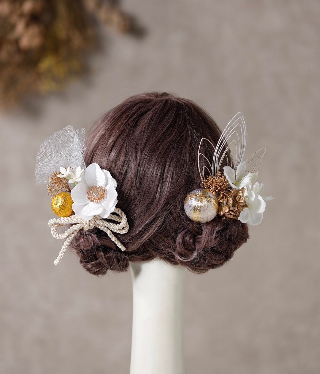 ベルベットカメリア髪飾り　ホワイト　振袖　成人式　袴　白無垢　色打掛