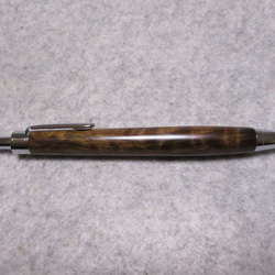 神代屋久杉　トラ杢　ガラスコート仕上げ　ワンピースタイプの木軸ボールペン(シャープペンシル) 4枚目の画像