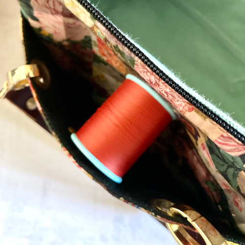 新作】選べる リバティ ポケットいっぱい ワイヤー口金のショルダー