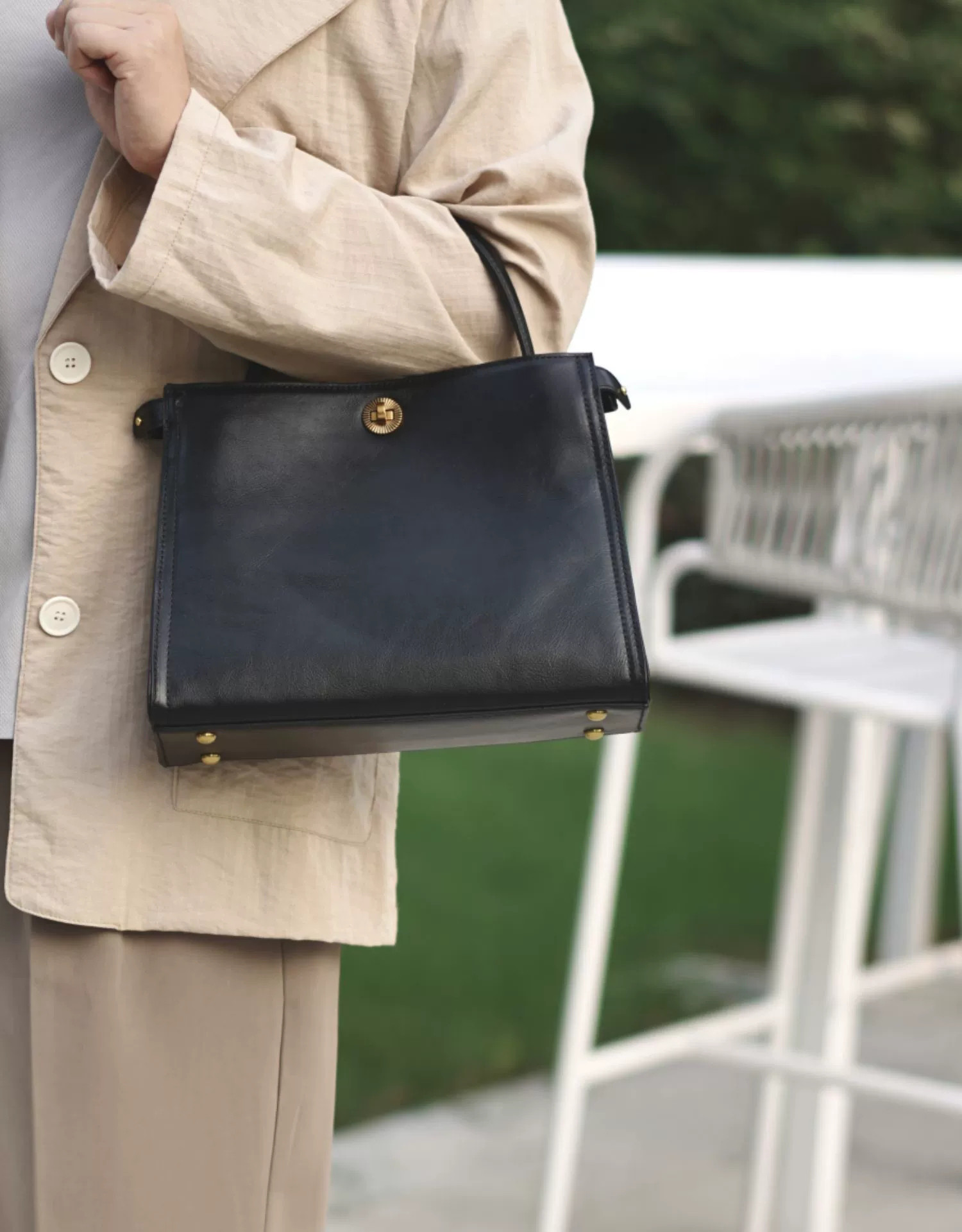 ブラック　牛革　ハンドバッグ　肩掛けショルダーバッグ　斜め掛けメッセンジャーバッグ　母の日誕生日プレゼント 11,026円