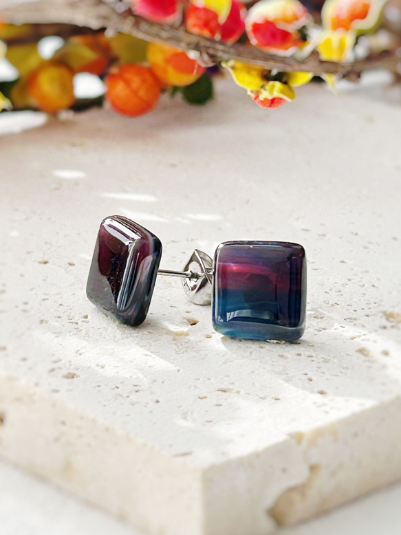 square glass pierce〜dark purple〜 1枚目の画像