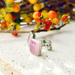 square glass pierce〜lite pink green〜 2枚目の画像