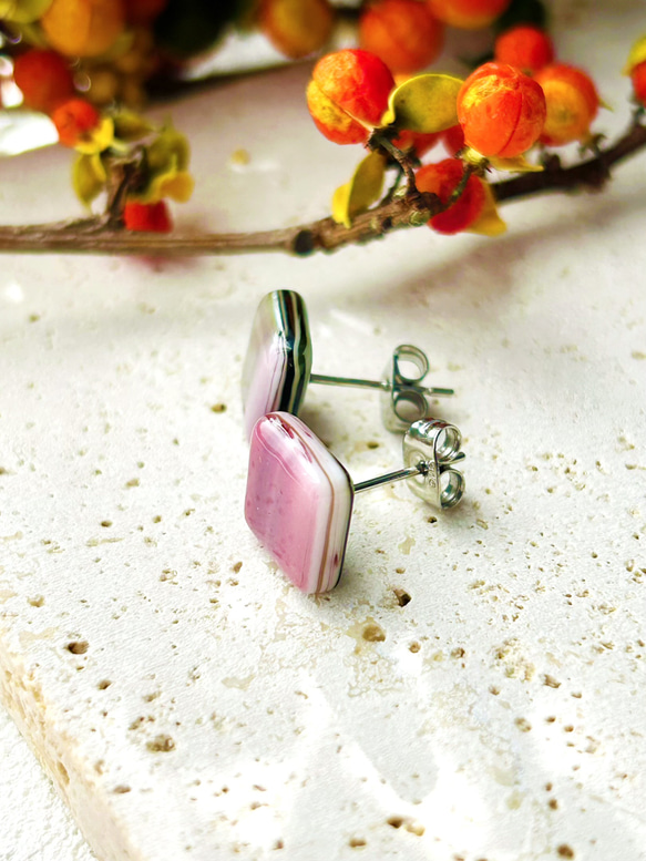 square glass pierce〜lite pink green〜 5枚目の画像