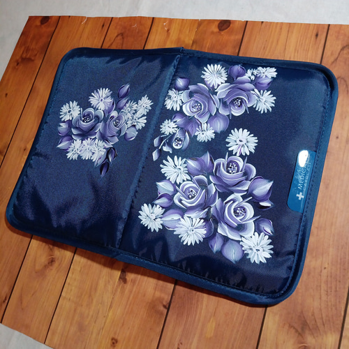 お薬手帳ケース トールペイント 手書き ハンドメイド 紫色の薔薇